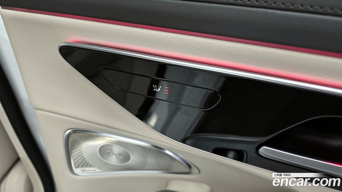 Mercedes-Benz E-Class 2024