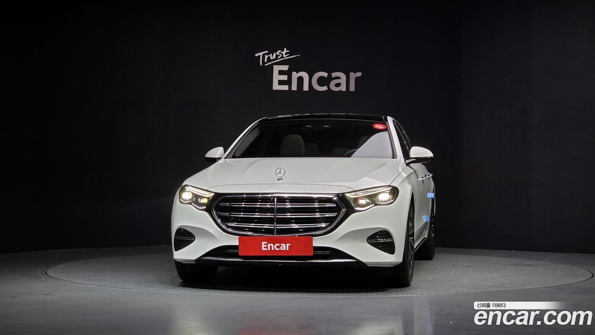 Mercedes-Benz E-Class 2024
