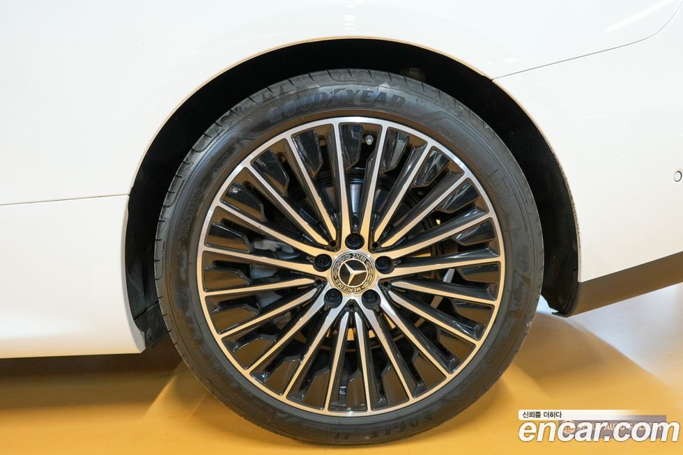 Mercedes-Benz CLE-Class 2026