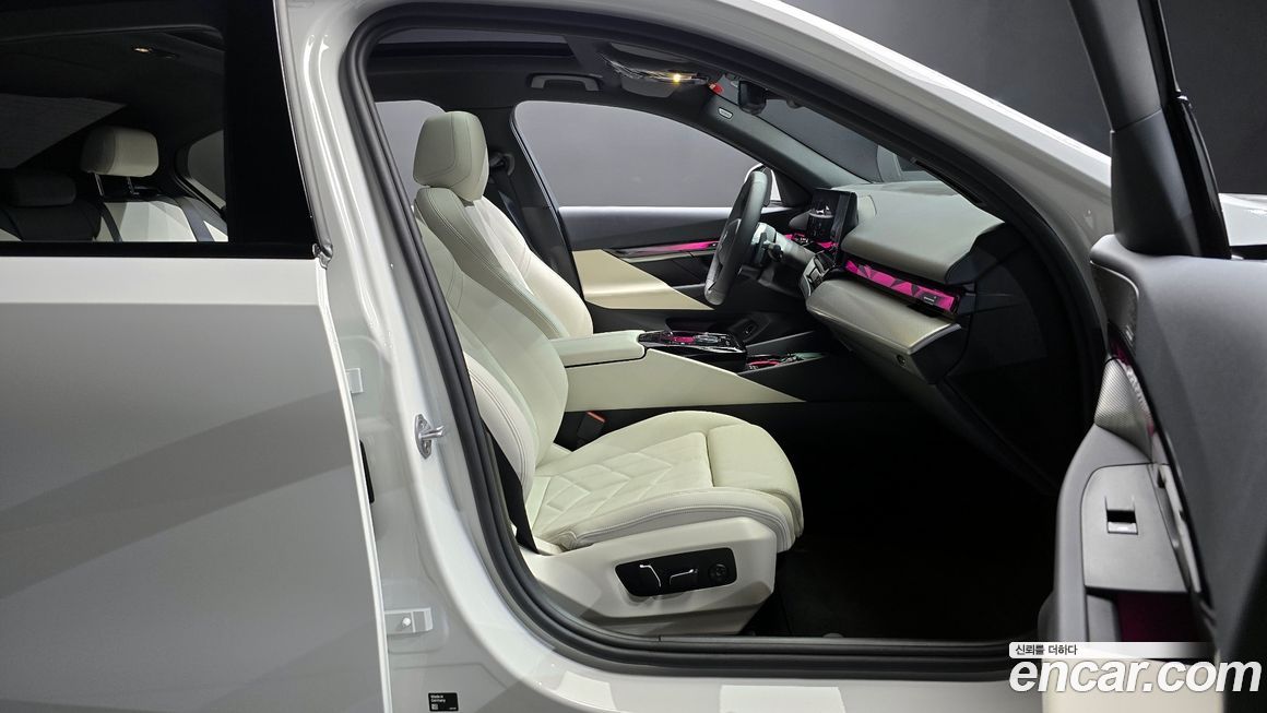 BMW 5-Series 2025