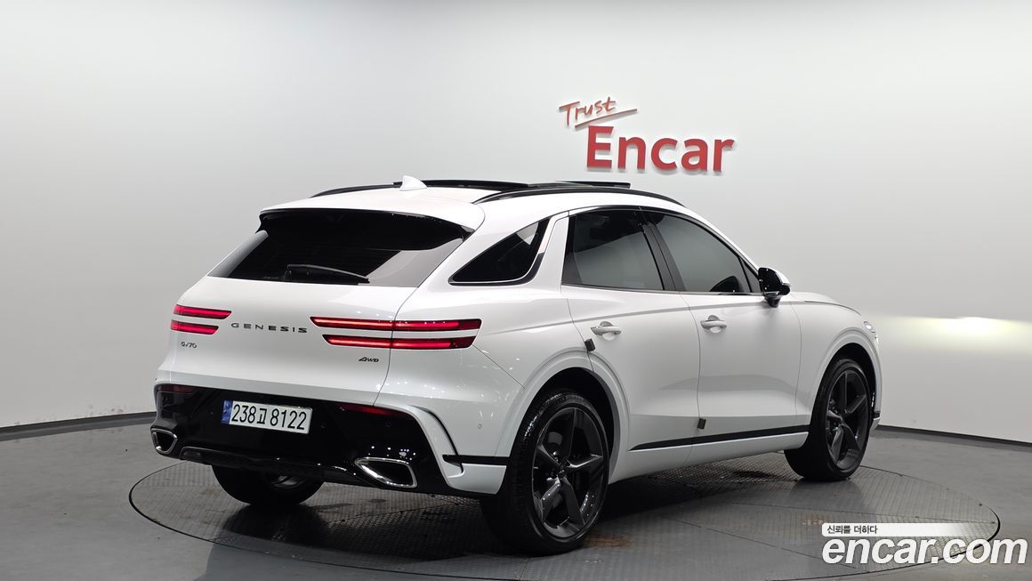 Genesis GV70 2025