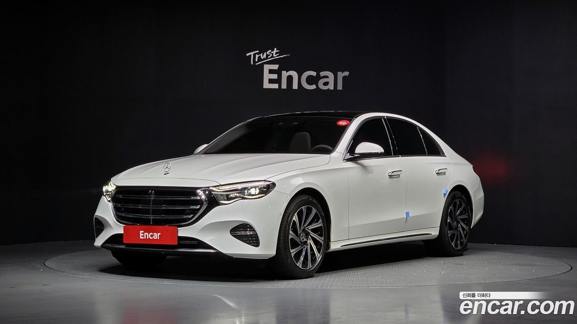 Mercedes-Benz E-Class 2024