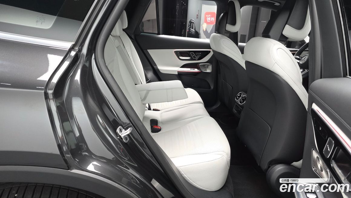 Mercedes-Benz GLC-Class 2025