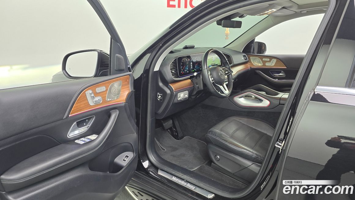 Mercedes-Benz GLE-Class 2021