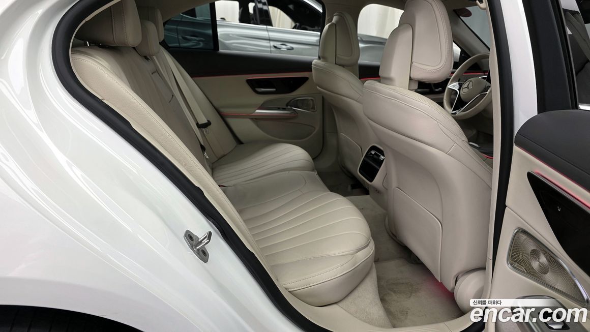 Mercedes-Benz E-Class 2024