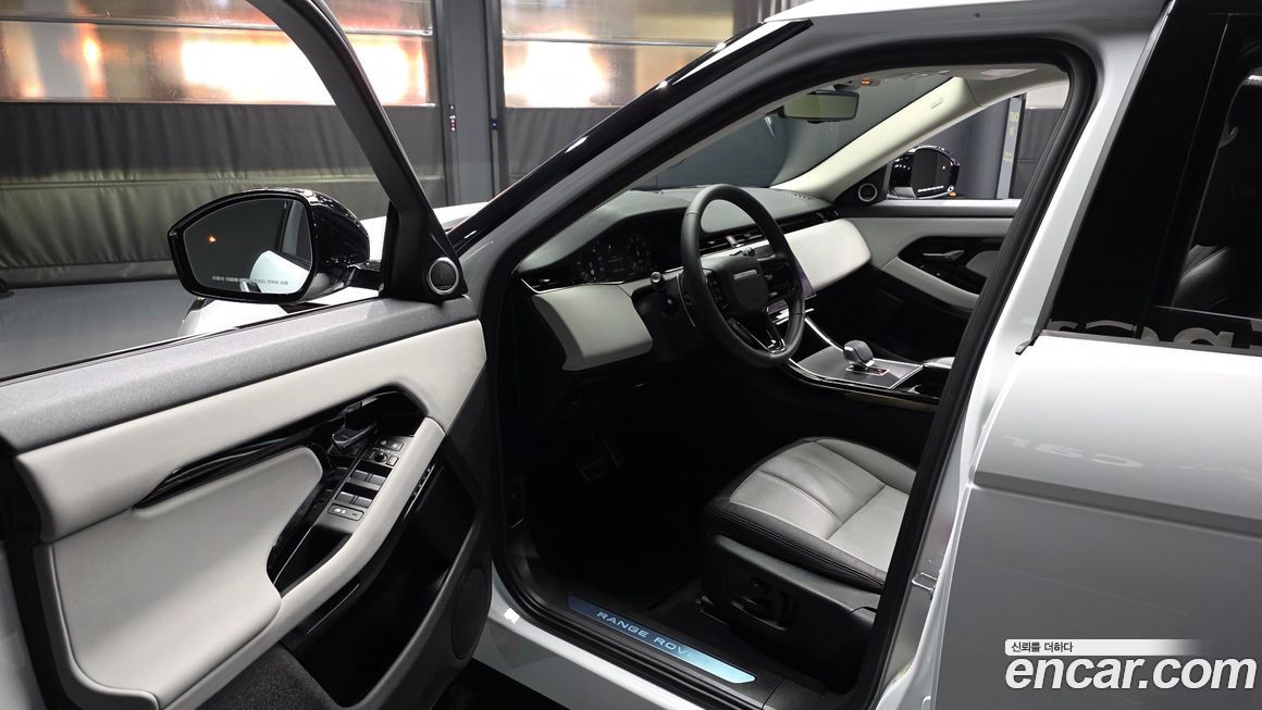 Land Rover Range Rover Evoque 2025