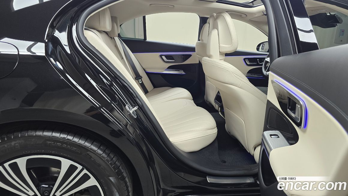 Mercedes-Benz E-Class 2025