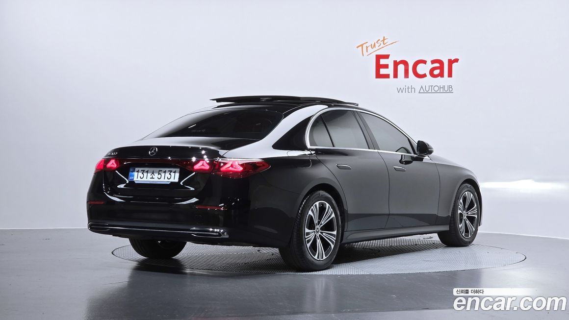 Mercedes-Benz E-Class 2025