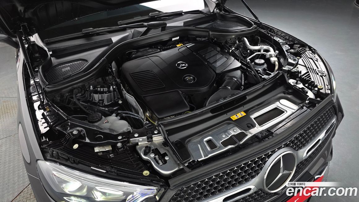 Mercedes-Benz GLC-Class 2025