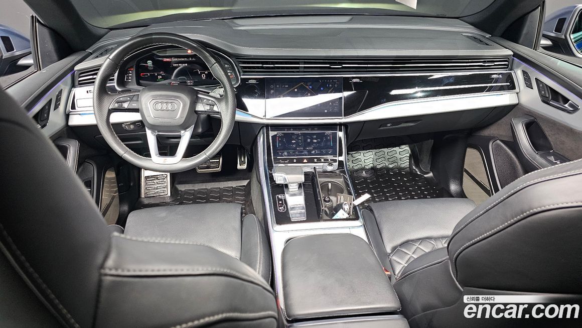 Audi Q8 2021