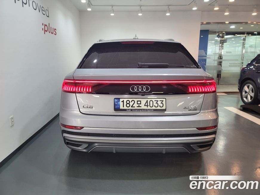 Audi Q8 2021