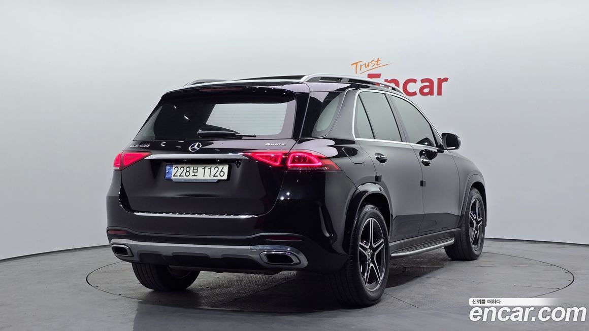 Mercedes-Benz GLE-Class 2021