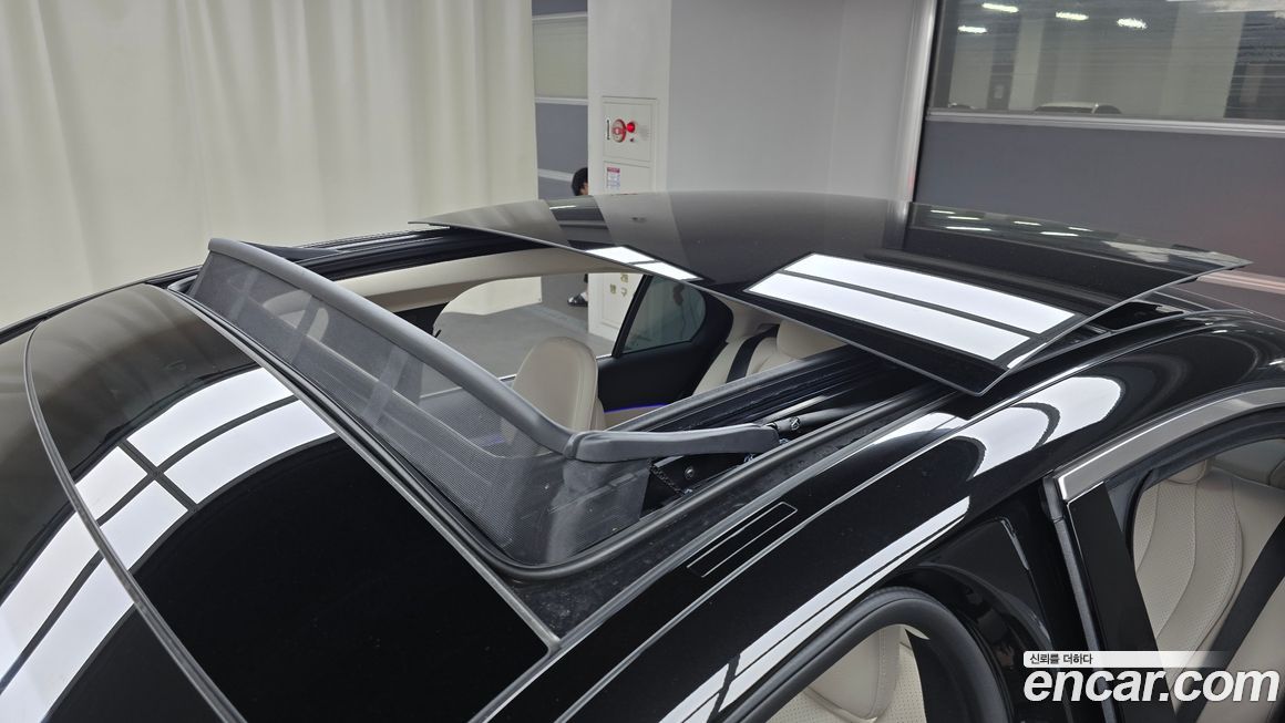 Mercedes-Benz E-Class 2025