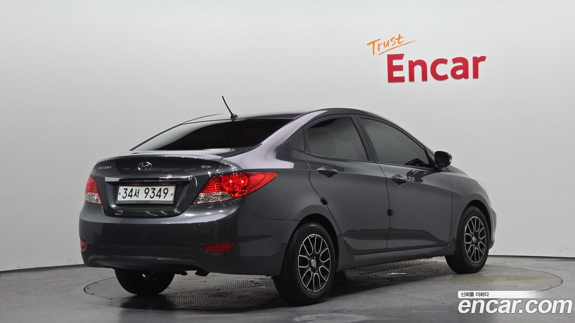 Hyundai Accent 2011
