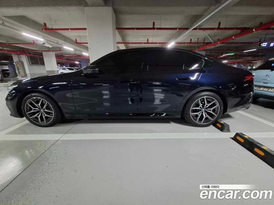 BMW 5-Series 2025