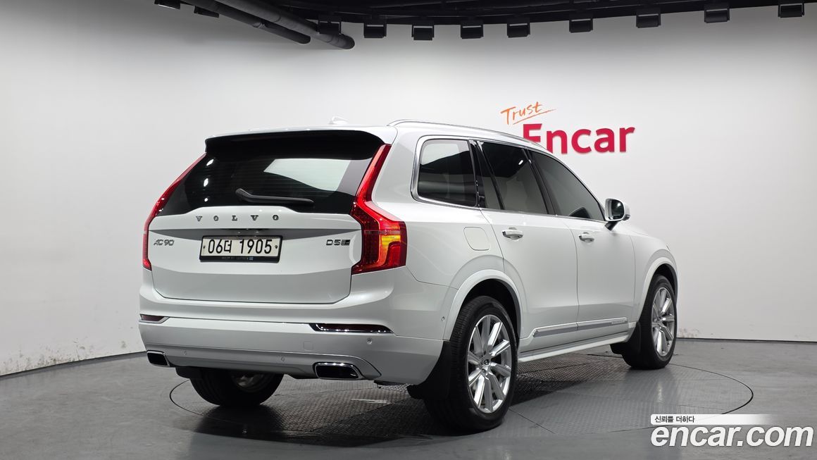 Volvo XC90 2019