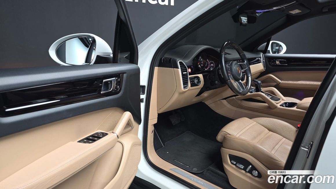 Porsche Cayenne 2021