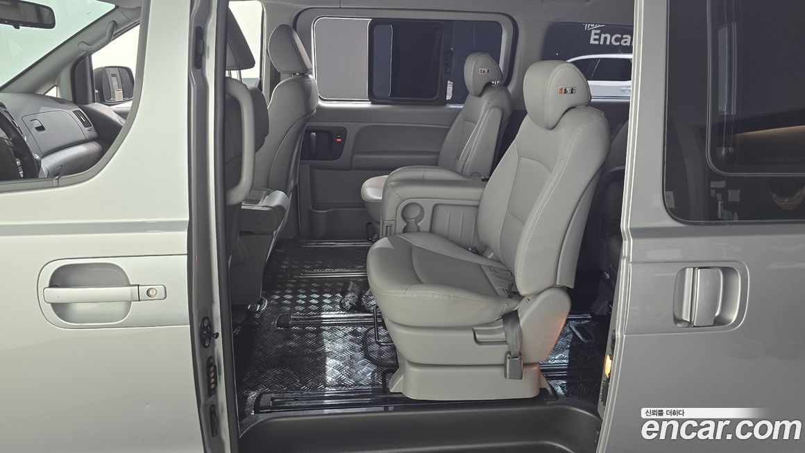 Hyundai Starex 2019