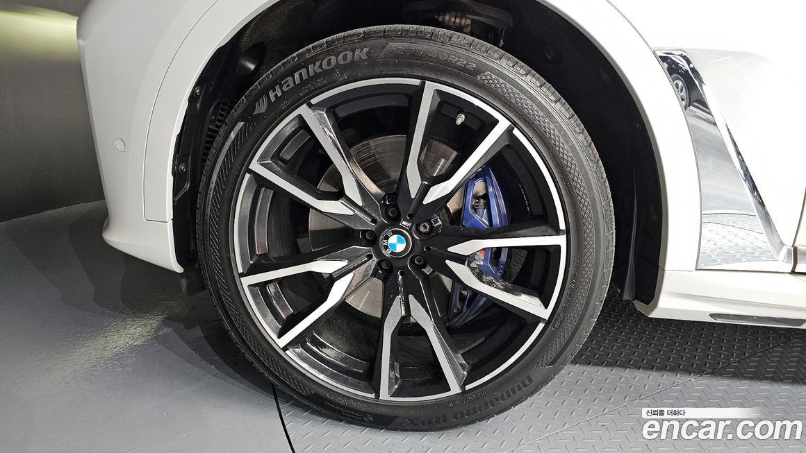 BMW X7 2022