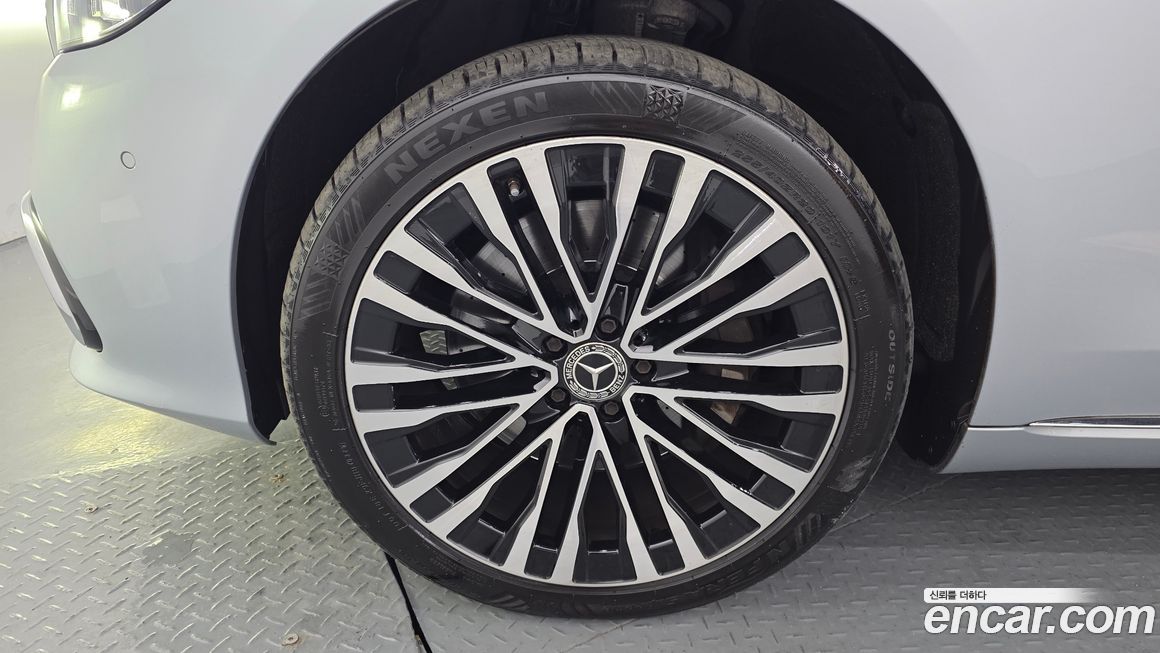 Mercedes-Benz S-Class 2021