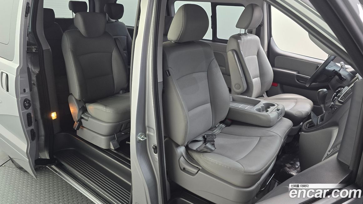 Hyundai Starex 2019