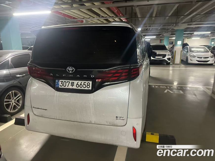 Toyota Alphard 2024