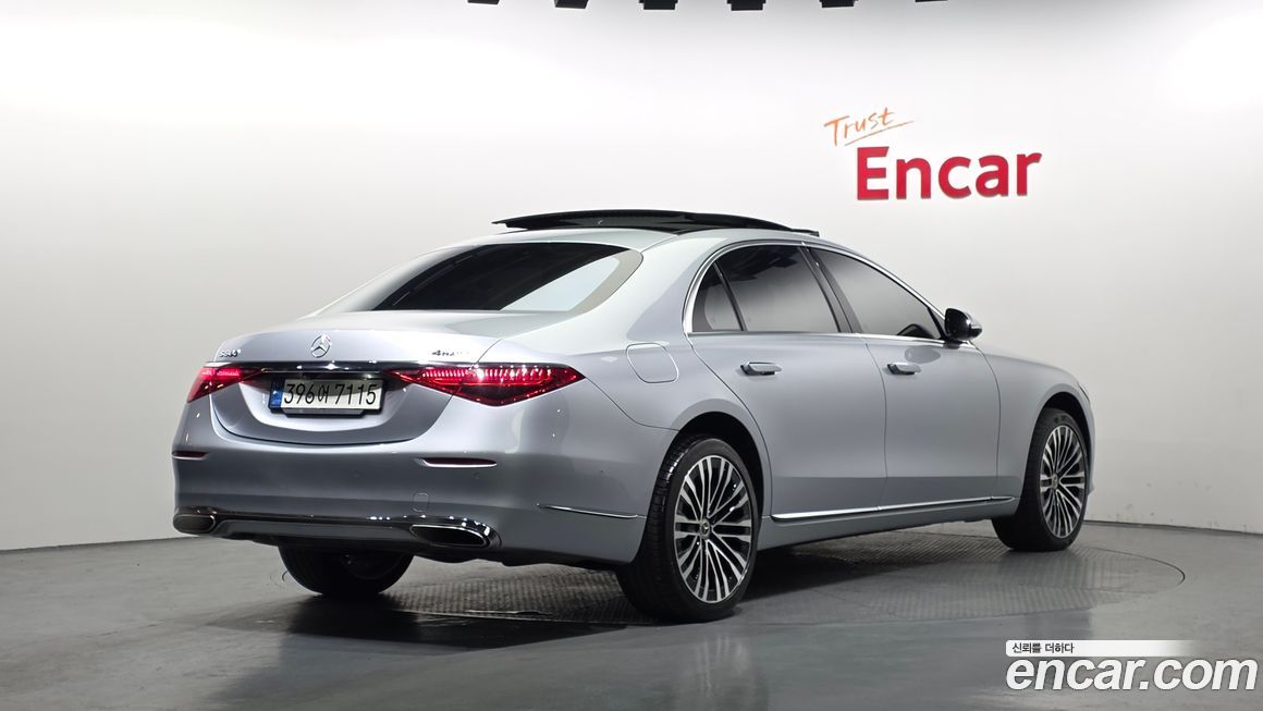 Mercedes-Benz S-Class 2021