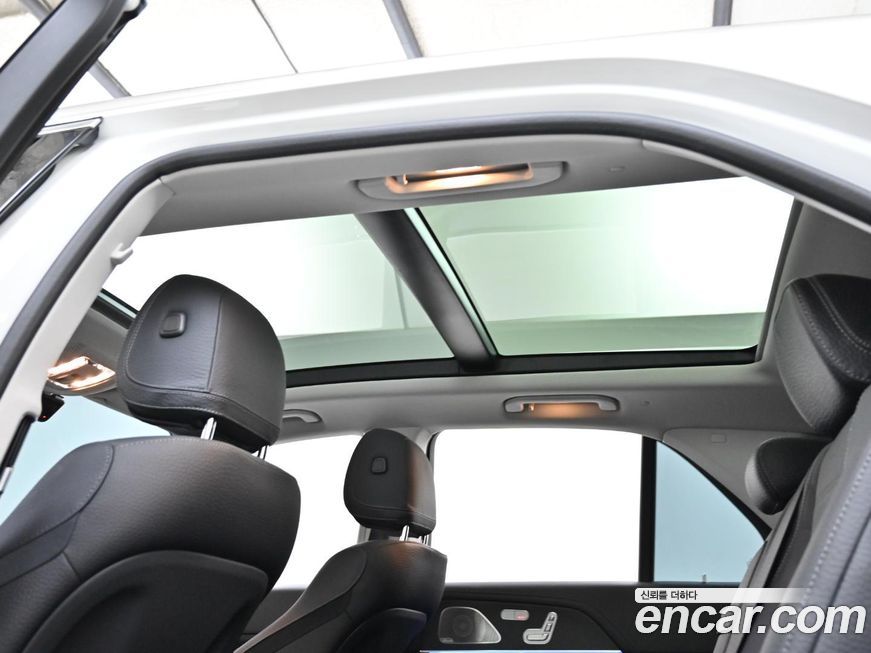 Mercedes-Benz GLE-Class 2025