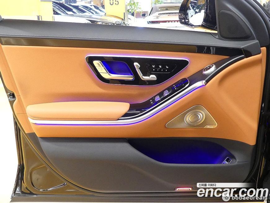 Mercedes-Benz S-Class 2025