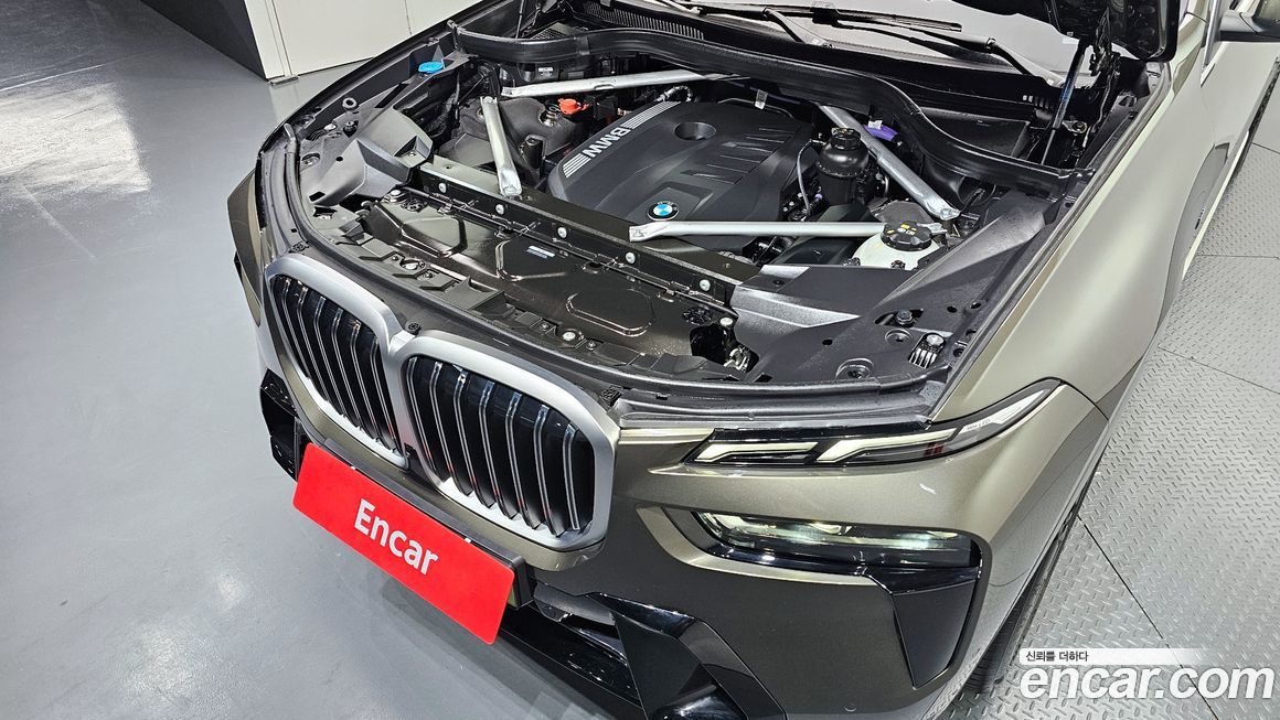 BMW X7 2025