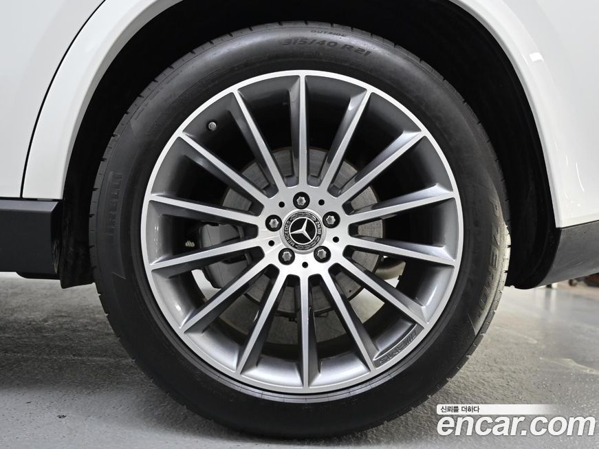 Mercedes-Benz GLE-Class 2025