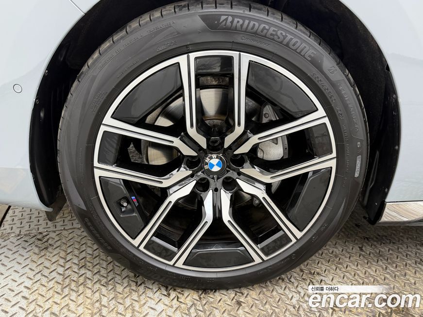 BMW 7-Series 2025