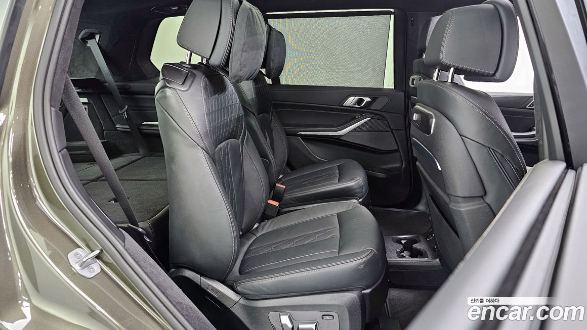 BMW X7 2025