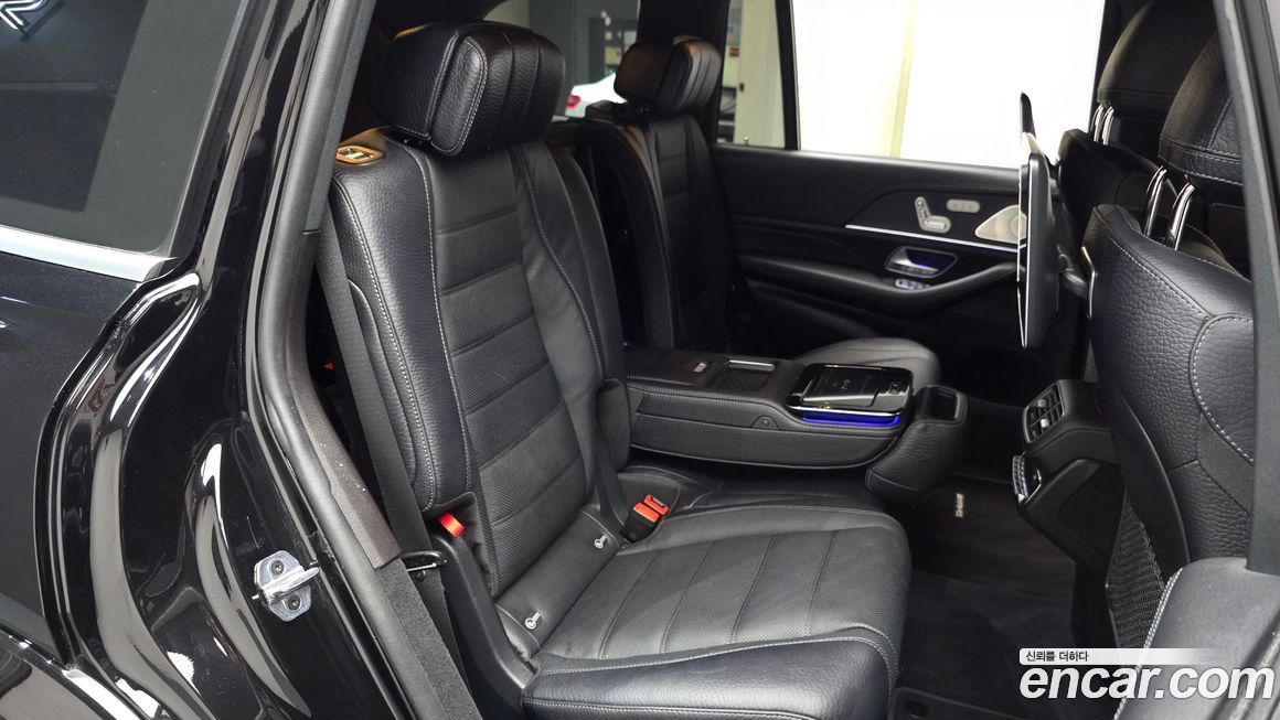 Mercedes-Benz GLS-Class 2023