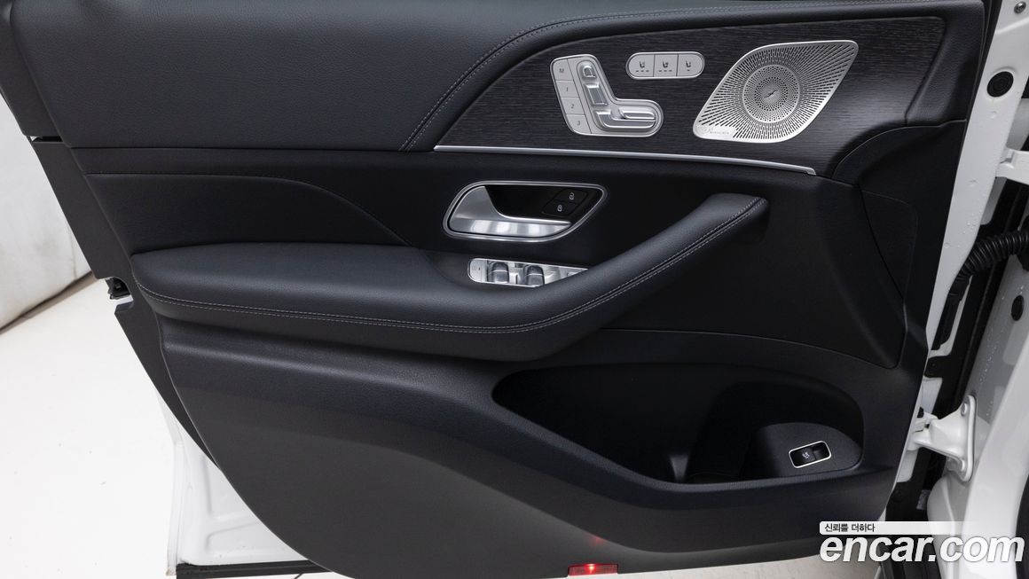 Mercedes-Benz GLE-Class 2025