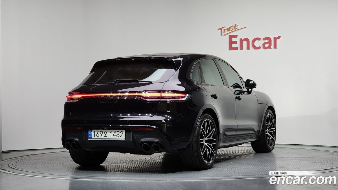 Porsche Macan 2022