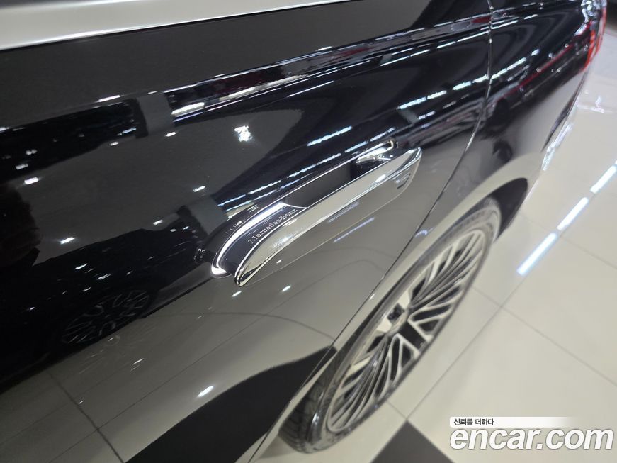 Mercedes-Benz S-Class 2023