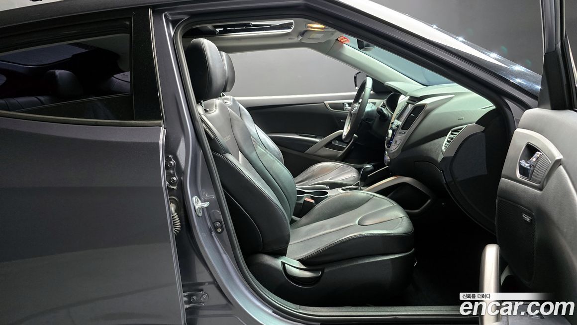 Hyundai Veloster 2012