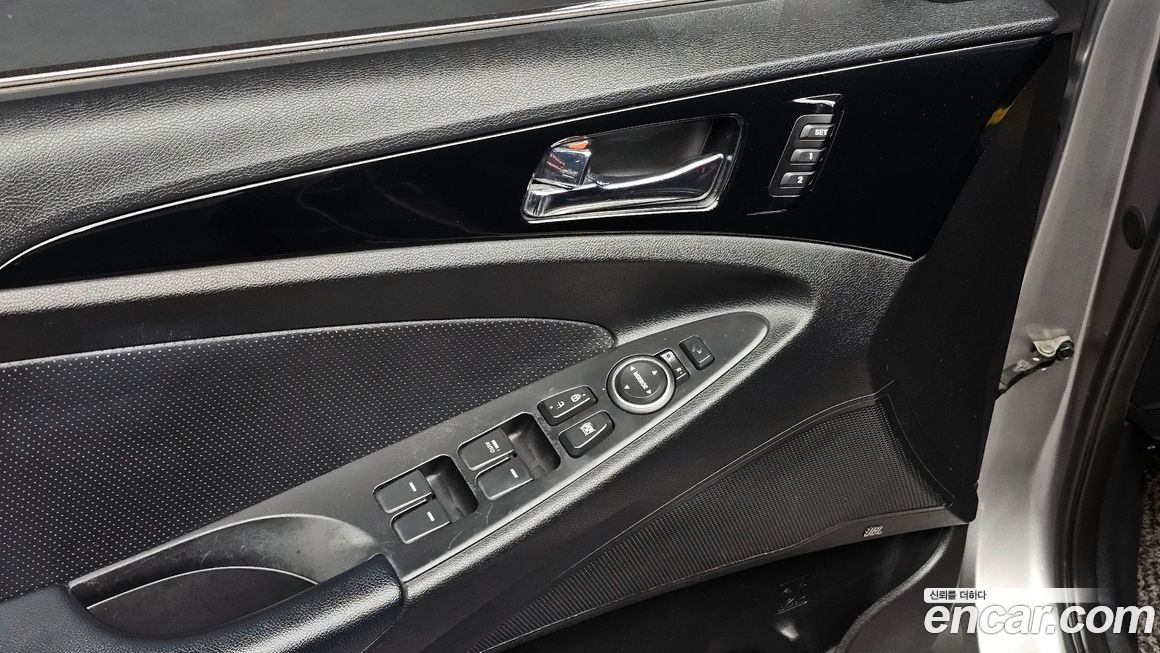 Hyundai Sonata 2010