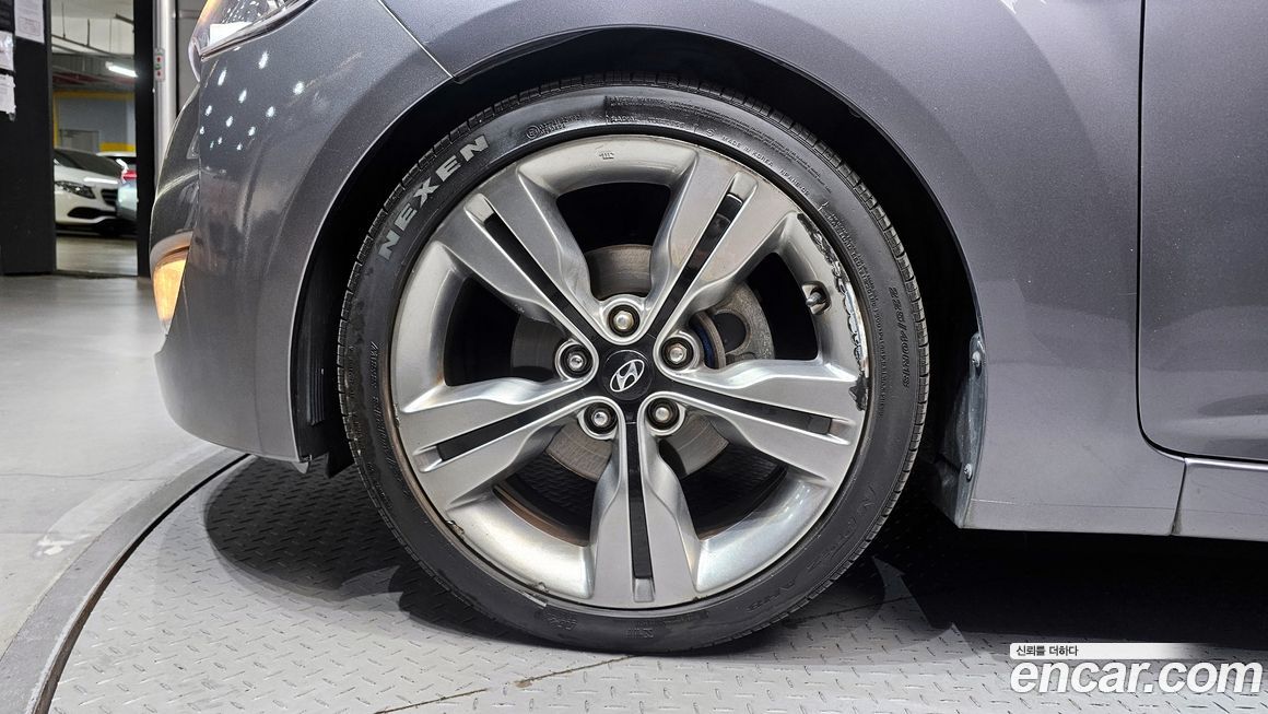 Hyundai Veloster 2012