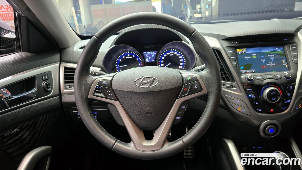 Hyundai Veloster 2012