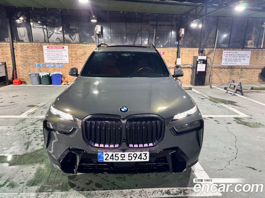BMW X7 2025