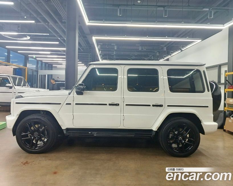Mercedes-Benz G-Class 2025