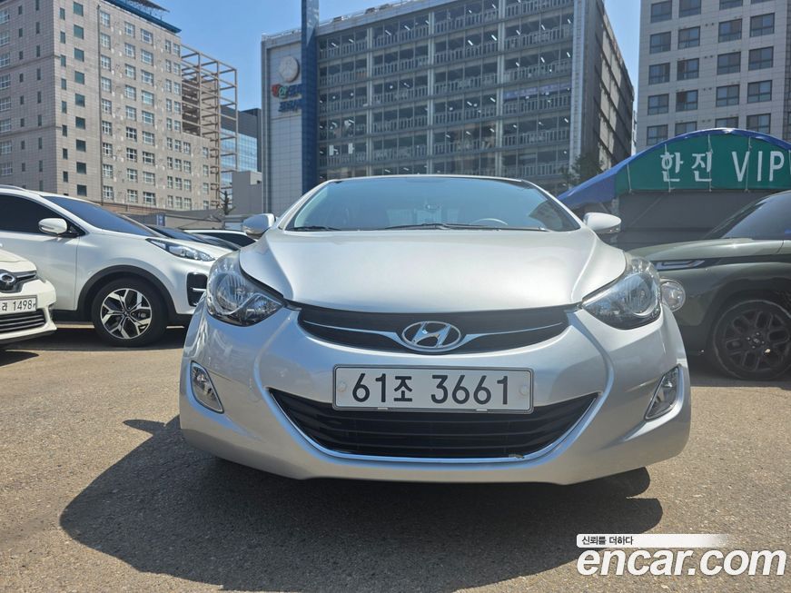 Hyundai AVANTE 2011