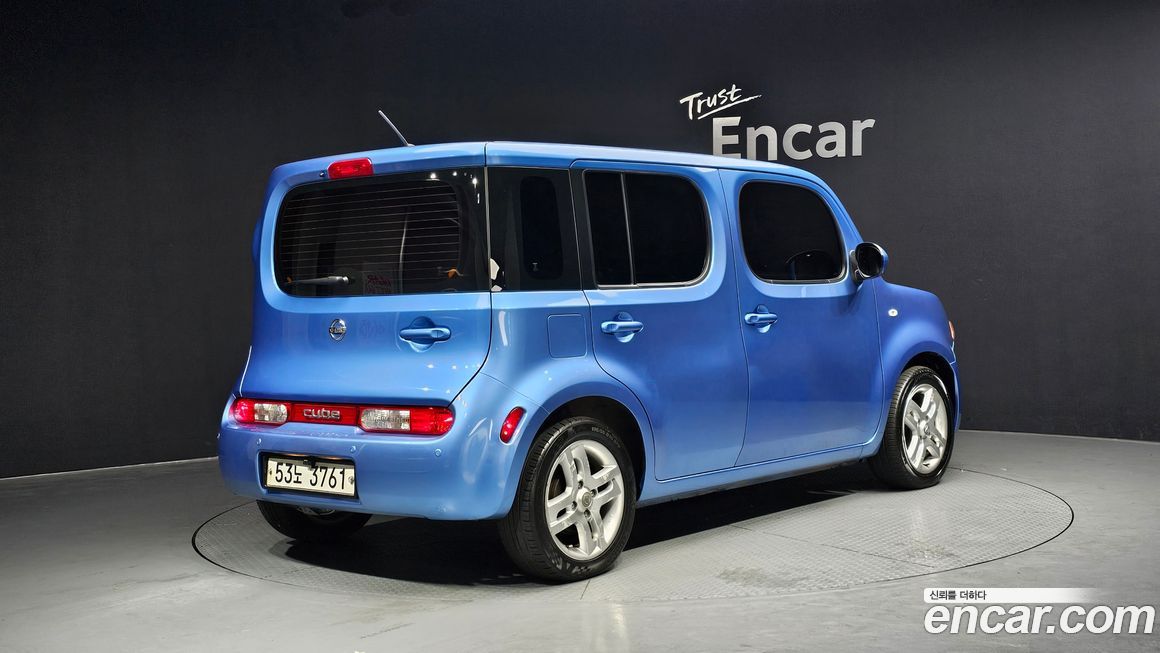 Nissan Cube 2012