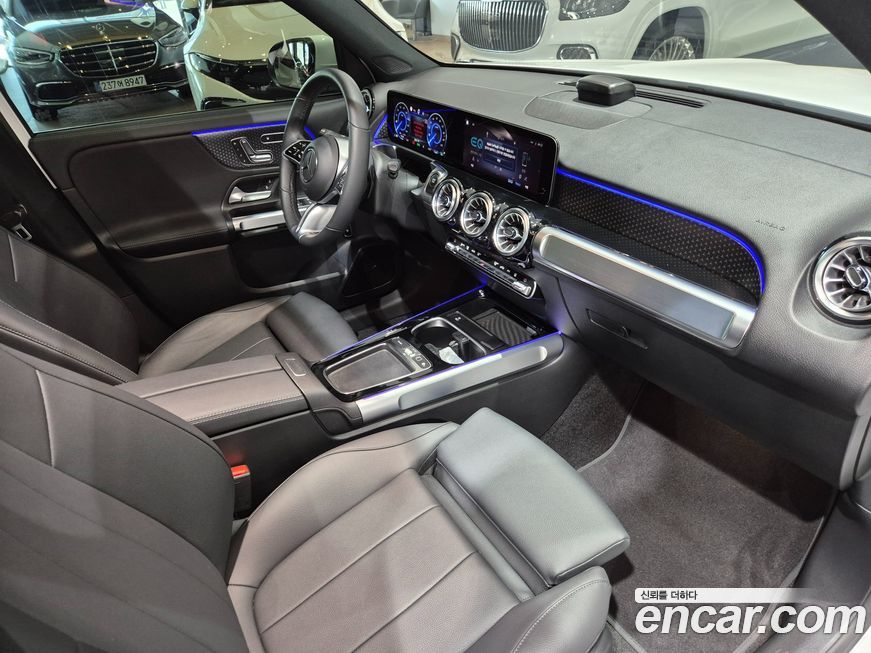 Mercedes-Benz EQB 2026