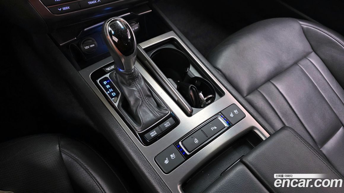 Hyundai Genesis 2016