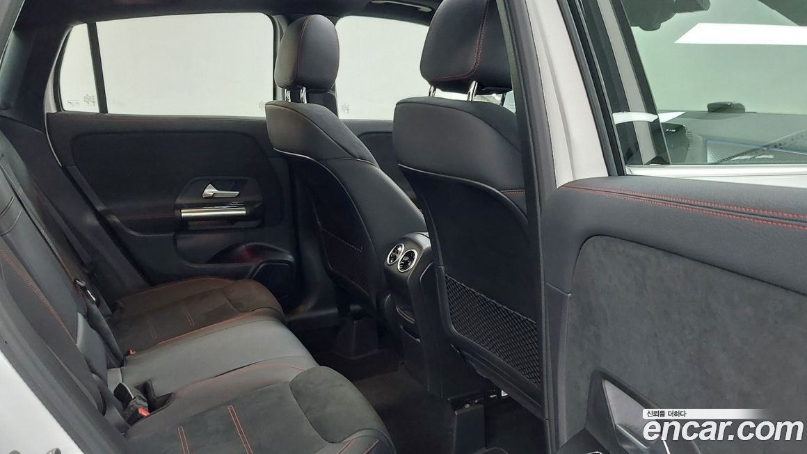 Mercedes-Benz GLA-Class 2026