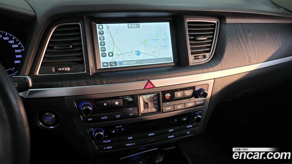 Hyundai Genesis 2016