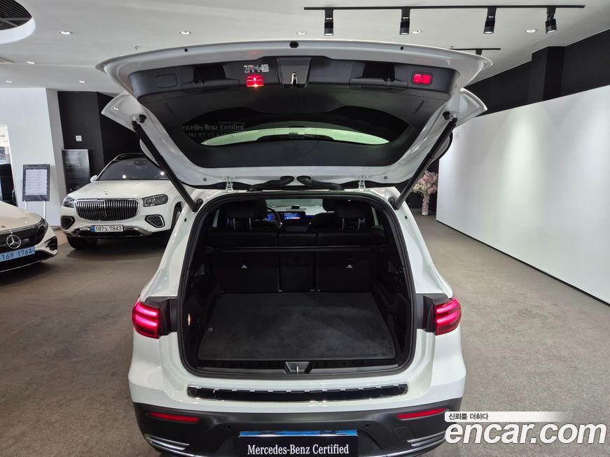 Mercedes-Benz EQB 2026